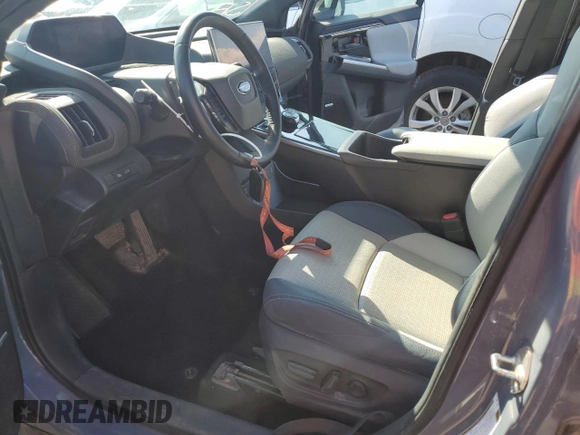 2023 Subaru Solterra Limited с VIN JTMABABA9PA013103, выставлен на аукционе Copart как лот 45185785 с пробегом 43 952 миль миль и Списание • Salvage title. История ставок и продаж доступна на DreamBid. Изображение 7.
