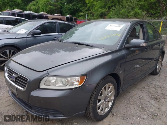 2009 Volvo S40 2.4L с VIN YV1MS382092458782, выставлен на аукционе IAAI как лот 42292466 с пробегом 136 917 миль миль и . История ставок и продаж доступна на DreamBid. Изображение 2.