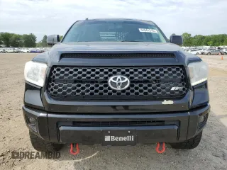 2017 Toyota Tundra Platinum z VIN 5TFAW5F13HX636883, wystawiony jako Copart lot #54941515 z przebiegiem 138 533 mil mil oraz Szkoda całkowita • Salvage title. Historia ofert i sprzedaży dostępna na DreamBid. Obrazek 5.