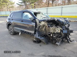 2022 Volkswagen Tiguan S z VIN 3VV0B7AX1NM071101, wystawiony jako Copart lot #52790005 z przebiegiem Nie podano mil oraz Szkody całkowita. Historia ofert i sprzedaży dostępna na DreamBid. Obrazek 4.