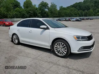 2015 Volkswagen Jetta SE с VIN 3VWD17AJ5FM346949, выставлен на аукционе Copart как лот 62875705 с пробегом 72 817 миль миль и Списание • Salvage title. История ставок и продаж доступна на DreamBid. Изображение 4.