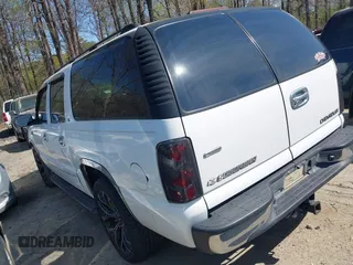 2003 Chevrolet Suburban LS with VIN 3GNEC16Z23G115327, listed as a IAAI auction lot 41912608 with 258,190 mi miles. Bid and sale history available at carsss.com. Image 3.