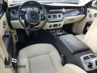 2012 Rolls-Royce Ghost z VIN SCA664S59CUX50672, wystawiony jako Copart lot #73685494 z przebiegiem Nie podano mil oraz Szkody całkowita. Historia ofert i sprzedaży dostępna na DreamBid. Obrazek 8.