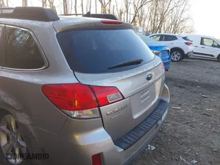 2014 Subaru Outback 2.5i Limited with VIN 4S4BRCLC0E3225638, listed as a IAAI auction lot 41897375 with 118,155 mi miles. Bid and sale history available at carsss.com. Image 12.