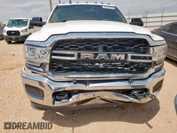 2022 Ram 2500 Tradesman z VIN 3C6UR5HL2NG346645, wystawiony jako Copart lot #60166845 z przebiegiem 70 932 mil mil oraz Szkoda całkowita • Salvage title. Historia ofert i sprzedaży dostępna na DreamBid. Obrazek 5.