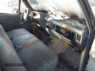 1987 Ford F-150 with VIN 1FTDF15Y0HNA83870, listed as a IAAI auction lot 41659853 with 1 mi miles. Bid and sale history available at carsss.com. Image 5.