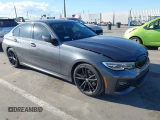 2021 BMW 3 Series 330i z VIN 3MW5R1J08M8B94401, wystawiony jako IAAI lot #41760747 z przebiegiem Nie podano mil oraz . Historia ofert i sprzedaży dostępna na DreamBid. Obrazek 1.