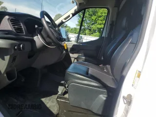 2021 Ford Transit Cargo z VIN 1FTBR1X85MKA45784, wystawiony jako Copart lot #58608665 z przebiegiem 65 342 mil mil oraz Szkody całkowita. Historia ofert i sprzedaży dostępna na DreamBid. Obrazek 7.