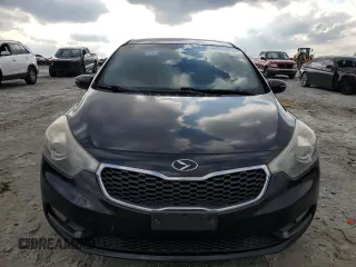 2014 Kia Forte EX with VIN KNAFX4A85E5128260, listed as a Copart auction lot 44041325 with 143,998 mi miles and Salvage Title. Bid and sale history available at carsss.com. Image 5.