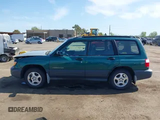2001 Subaru Forester L with VIN JF1SF63561G719978, listed as a IAAI auction lot 41993814 with 208,781 mi miles. Bid and sale history available at carsss.com. Image 14.