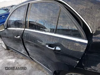 2013 Mercedes-Benz E 550 Sport z VIN WDDHF9BB9DA762365, wystawiony jako IAAI lot #41481101 z przebiegiem 172 376 mil mil oraz . Historia ofert i sprzedaży dostępna na DreamBid. Obrazek 14.