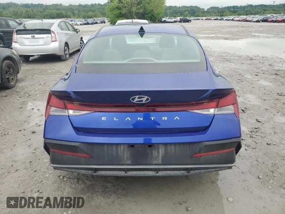 2024 Hyundai Elantra SE z VIN KMHLL4DG5RU659678, wystawiony jako Copart lot #55801785 z przebiegiem 3 319 mil mil oraz Szkoda całkowita • Salvage title. Historia ofert i sprzedaży dostępna na DreamBid. Obrazek 6.