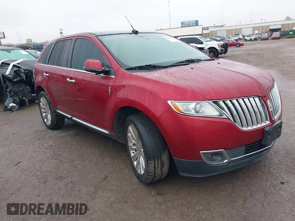 2014 Lincoln MKX with VIN 2LMDJ6JK3EBL09582, listed as a IAAI auction lot 41520611 with 157,022 mi miles. Bid and sale history available at carsss.com. Image 1.