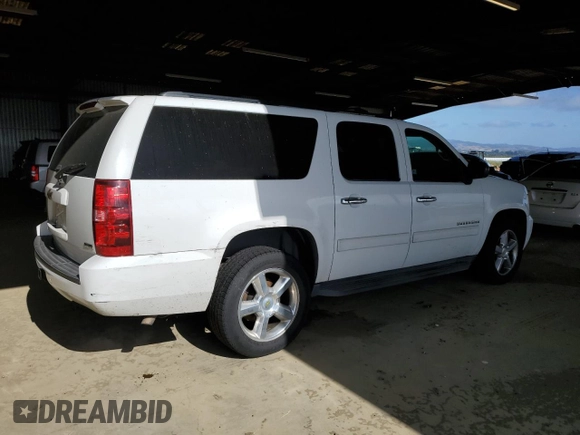 2010 Chevrolet Suburban LS z VIN 1GNUKHE37AR172317, wystawiony jako Copart lot #58264205 z przebiegiem 171 390 mil mil oraz Czysty tytuł • Clean title. Historia ofert i sprzedaży dostępna na DreamBid. Obrazek 3.