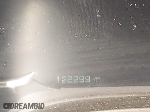 2017 Cadillac Escalade z VIN 1GYS4AKJ9HR233577, wystawiony jako IAAI lot #41524641 z przebiegiem 126 299 mil mil oraz . Historia ofert i sprzedaży dostępna na DreamBid. Obrazek 14.