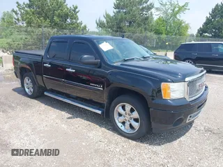 2009 GMC Sierra 1500 Denali z VIN 3GTEK03219G155517, wystawiony jako IAAI lot #42413184 z przebiegiem 223 551 mil mil oraz . Historia ofert i sprzedaży dostępna na DreamBid. Obrazek 1.