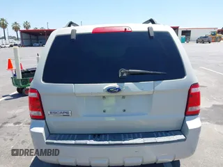 2008 Ford Escape Limited с VIN 1FMCU04128KB13867, выставлен на аукционе IAAI как лот 42499448 с пробегом 224 566 миль миль и . История ставок и продаж доступна на DreamBid. Изображение 17.