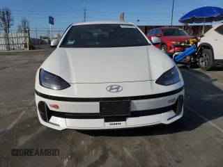 2024 Hyundai Ioniq 6 SEL z VIN KMHM34AA0RA079339, wystawiony jako Copart lot #47627595 z przebiegiem 7 529 mil mil oraz Szkoda całkowita • Salvage title. Historia ofert i sprzedaży dostępna na DreamBid. Obrazek 5.