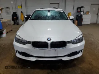 2013 BMW 3 Series 320i xDrive with VIN WBA3C3C5XDF982732, listed as a Copart auction lot 62852385 with 134,466 mi miles and Salvage title. Bid and sale history available at DreamBid. Image 5.
