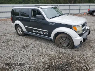 2008 Dodge Nitro SLT with VIN 1D8GT58K38W287613, listed as a Copart auction lot 81617524 with 215,976 mi miles and Salvage Title. Bid and sale history available at DreamBid. Image 4.