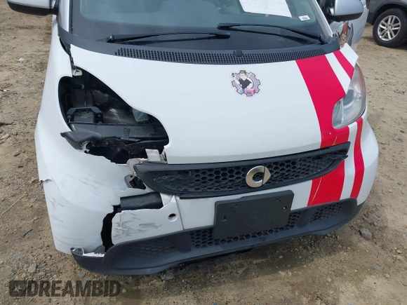 2014 Smart fortwo Pure with VIN WMEEJ3BA2EK733819, listed as a IAAI auction lot 42041305 with 69,018 mi miles and . Bid and sale history available at DreamBid. Image 6.