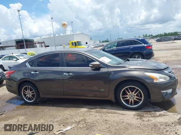 2013 Nissan Altima SV with VIN 1N4AL3AP8DN578581, listed as a IAAI auction lot 42705302 with 107,769 mi miles and . Bid and sale history available at DreamBid. Image 13.