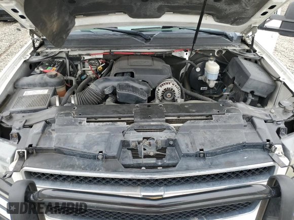 2008 Chevrolet Suburban LT w/3LT with VIN 1GNFK16368J232675, listed as a Copart auction lot 50056095 with 210,518 mi miles and Salvage Title. Bid and sale history available at carsss.com. Image 12.
