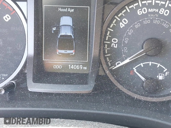 2023 Toyota Tacoma SR5 z VIN 3TMDZ5BN1PM163714, wystawiony jako IAAI lot #41814446 z przebiegiem 14 069 mil mil oraz . Historia ofert i sprzedaży dostępna na DreamBid. Obrazek 16.
