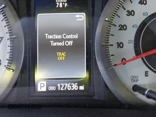 2018 Toyota Sienna SE with VIN 5TDXZ3DC9JS958563, listed as a IAAI auction lot 41650952 with 127,636 mi miles and . Bid and sale history available at DreamBid. Image 15.