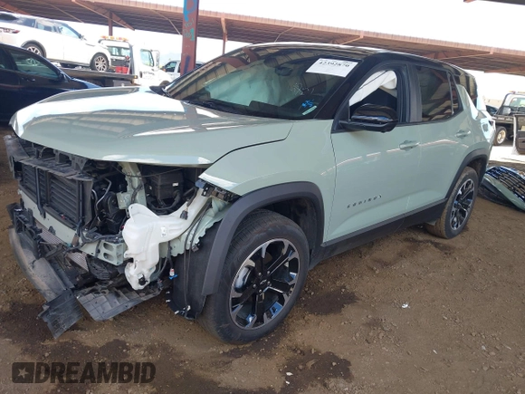 2025 Chevrolet Equinox FWD LT with VIN 3GNAXHEG8SL124888, listed as a IAAI auction lot 42392870 with 6,733 mi miles and . Bid and sale history available at DreamBid. Image 2.