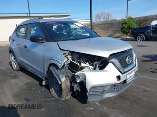 2019 Nissan Kicks SV with VIN 3N1CP5CU4KL516620, listed as a IAAI auction lot 41986143 with 67,702 mi miles. Bid and sale history available at carsss.com. Image 1.