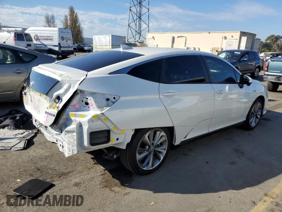 2018 Honda Clarity Plug-In Hybrid with VIN JHMZC5F19JC020788, listed as a Copart auction lot 82557374 with 80,634 mi miles and Salvage Title. Bid and sale history available at carsss.com. Image 3.
