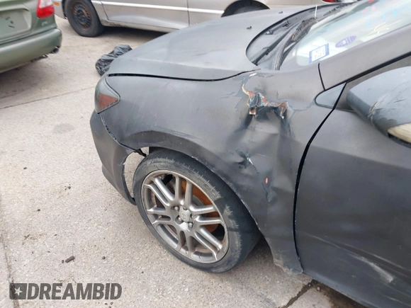 2006 Scion tC z VIN JTKDE177760091894, wystawiony jako IAAI lot #42465468 z przebiegiem 240 821 mil mil oraz . Historia ofert i sprzedaży dostępna na DreamBid. Obrazek 6.