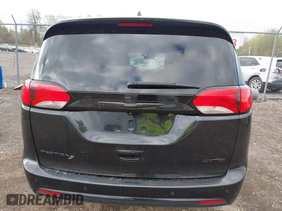 2018 Chrysler Pacifica Limited z VIN 2C4RC1GG2JR358215, wystawiony jako IAAI lot #42176046 z przebiegiem 120 544 mil mil oraz . Historia ofert i sprzedaży dostępna na DreamBid. Obrazek 17.