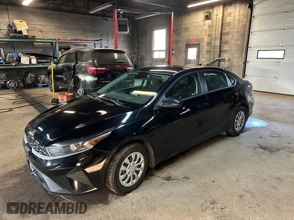2023 Kia Forte LXS with VIN 3KPF24AD3PE661620, listed as a Copart auction lot 54140435 with 38,575 mi miles and Salvage Title. Bid and sale history available at carsss.com. Image 1.
