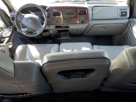 2006 Ford Super Duty F-250 XL with VIN 1FTSW20P26EB54317, listed as a Copart auction lot 87952395 with 209,844 mi miles and Non Repairable. Bid and sale history available at carsss.com. Image 8.