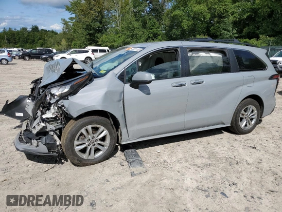 2022 Toyota Sienna XLE Woodland Edition with VIN 5TDASKFC3NS047202, listed as a Copart auction lot 68211834 with 0 mi miles and Salvage Title. Bid and sale history available at carsss.com. Image 1.