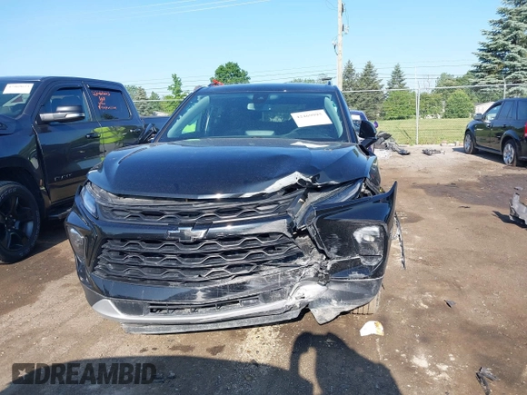 2024 Chevrolet Blazer LT z VIN 3GNKBCR42RS121720, wystawiony jako IAAI lot #42464797 z przebiegiem 34 651 mil mil oraz . Historia ofert i sprzedaży dostępna na DreamBid. Obrazek 6.