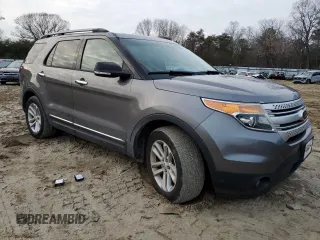 2014 Ford Explorer XLT with VIN 1FM5K7D83EGB22273, listed as a Copart auction lot 83328454 with 136,003 mi miles and Salvage Title. Bid and sale history available at carsss.com. Image 4.