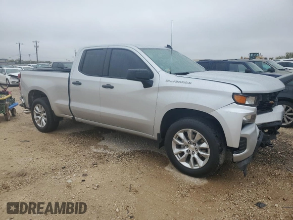 2020 Chevrolet Silverado 1500 Custom with VIN 1GCRWBEH2LZ368275, listed as a Copart auction lot 83323574 with 58,559 mi miles and Salvage Title. Bid and sale history available at carsss.com. Image 4.