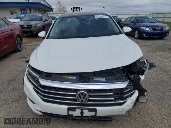 2019 Volkswagen Jetta SEL z VIN 3VWE57BU6KM081373, wystawiony jako Copart lot #54739325 z przebiegiem 65 381 mil mil oraz Czysty tytuł • Clean title. Historia ofert i sprzedaży dostępna na DreamBid. Obrazek 5.
