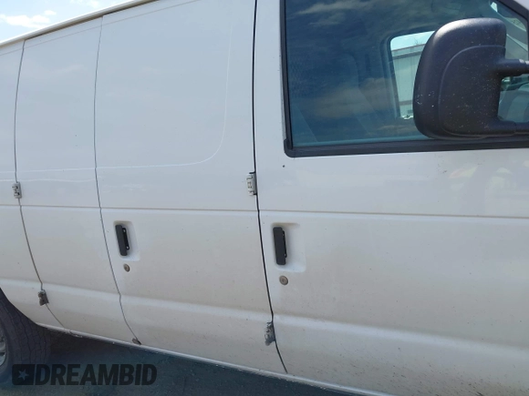2014 Ford Econoline Cargo Commercial z VIN 1FTNS2EW9EDB03748, wystawiony jako IAAI lot #42574971 z przebiegiem 250 937 mil mil oraz . Historia ofert i sprzedaży dostępna na DreamBid. Obrazek 13.