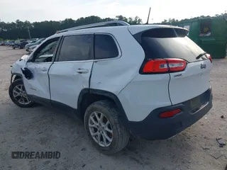 2018 Jeep Cherokee Latitude Plus z VIN 1C4PJLLX5JD511784, wystawiony jako IAAI lot #42361691 z przebiegiem 120 965 mil mil oraz . Historia ofert i sprzedaży dostępna na DreamBid. Obrazek 3.
