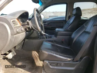 2009 GMC Yukon SLT w/4SB with VIN 1GKFK33009R240907, listed as a Copart auction lot 45922255 with 295,760 mi miles and Salvage Title. Bid and sale history available at carsss.com. Image 7.