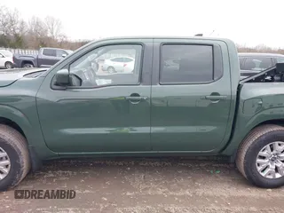 2024 Nissan Frontier SV z VIN 1N6ED1EK6RN618205, wystawiony jako IAAI lot #41205878 z przebiegiem 10 414 mil mil oraz . Historia ofert i sprzedaży dostępna na DreamBid. Obrazek 14.