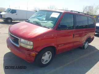 1998 GMC Safari z VIN 1GKDM19W7WB540093, wystawiony jako IAAI lot #42003889 z przebiegiem 214 439 mil mil oraz . Historia ofert i sprzedaży dostępna na DreamBid. Obrazek 2.