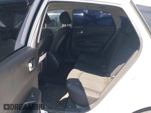 2016 Kia Optima LX with VIN 5XXGT4L37GG121295, listed as a IAAI auction lot 41922348 with 82,238 mi miles. Bid and sale history available at carsss.com. Image 8.
