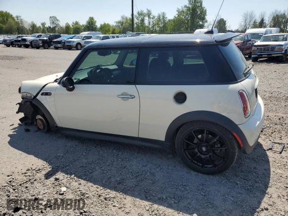 2006 MINI Hardtop S z VIN WMWRE33576TN27734, wystawiony jako Copart lot #54186405 z przebiegiem 149 045 mil mil oraz Szkoda całkowita • Salvage title. Historia ofert i sprzedaży dostępna na DreamBid. Obrazek 2.