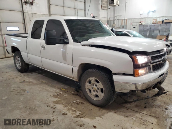 2006 Chevrolet Silverado 1500 LT1 with VIN 1GCEC19T06Z210652, listed as a Copart auction lot 85845544 with 206,979 mi miles and Salvage Title. Bid and sale history available at DreamBid. Image 4.