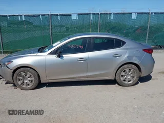 2015 Mazda 3 i Sport z VIN 3MZBM1U70FM163518, wystawiony jako IAAI lot #42127540 z przebiegiem 119 757 mil mil oraz . Historia ofert i sprzedaży dostępna na DreamBid. Obrazek 14.